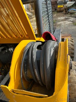 JCB Smykový nakladač - 7