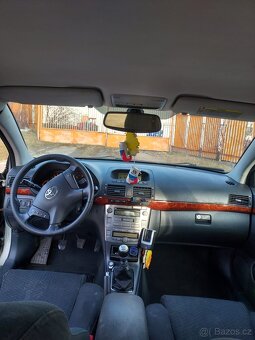 Toyota Avensis combi 2.2 110kw - 7