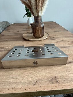 Stojan na MacBook - 7