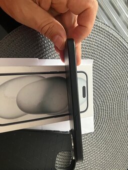 iPhone 15 black 128gb, záruka ČR TOP stav - 7