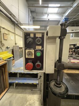 Vysekávací automat na papír SABRE SBL-1050SE - 7