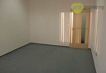 Pronájem kanceláře 161 m² - 7