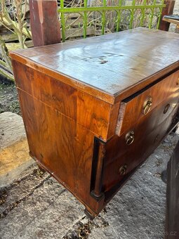 Truhly komoda kreslo - 7