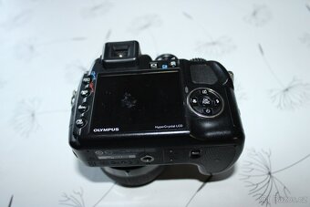 OLYMPUS SP- 570UZ - 7