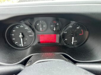Prodám Iveco Daily 35S16, 2,3 L, rok 2021 - 7