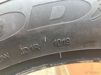 Prodám pneu Goodyear 245/50r18 - 7