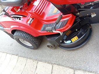 Prodám zahradní traktor MTD 160/92H  16Hp Hydro - 7