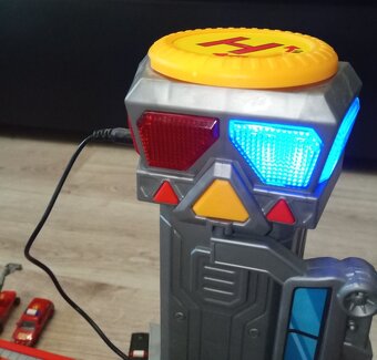 Policejní a hasičská stanice - 7