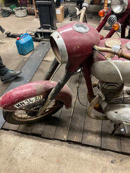 Jawa 250 - 7
