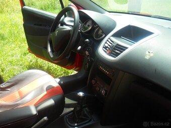 PEUGEOT 207 - 7
