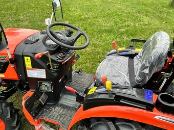 Malotraktor Hinomoto 3030 W - 7