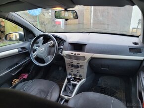 Opel astra H kombi 1.4 lpg - 7