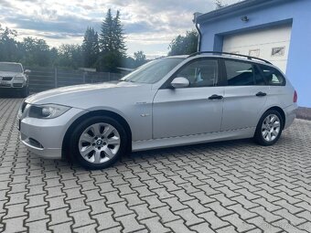 BMW 320i combi 110kw 2006, velmi slušný stav - 7