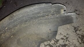 Audi A3 8L pravé levé přední plastové nadkolí podběh origo - 7
