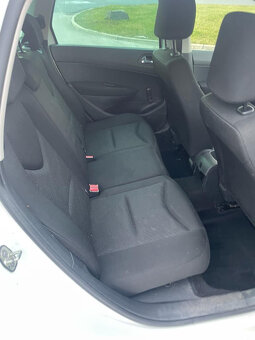 Peugeot 308 2.0 HDi automat - auto na splátky bez registru - 7