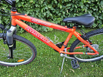 Juniorské 24" horské hliníkové kolo APACHE, rám 13" - 7