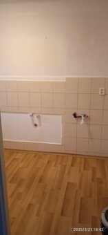 Prodej bytu  3+1 70 m2 /Zátiší/ ul.Školní po rekonstrukci - 7