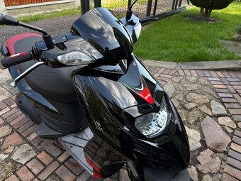 Aprilia sr125 - 7