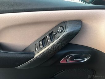 Citroën Grand C4 Picasso 1.6i 115 KW,Exklusive,TV,ČR... - 7
