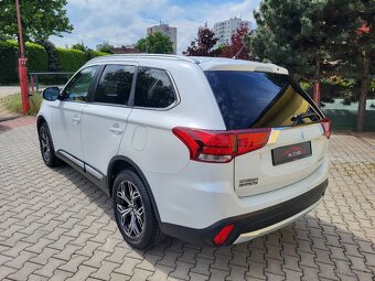 Mitsubishi Outlander 2.0 MIVEC, KAMERA rok 2016 - 7