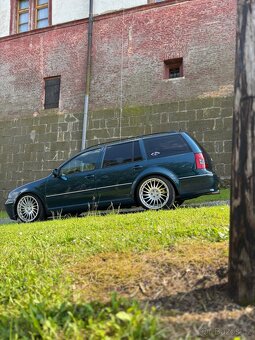 Volkswagen Bora Variant 2.3 V5 125kw AQN Highline - 7