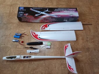 Prodám modely letadel + příslušenství - 7