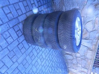 ŠKODA SUPERB III ALU KOLA+ZIMNÍ BRIDGESTONE 5.000,- - 7