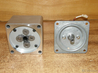 Elektromotor s převodovkou TSUKASA 24 VDC 150 W 60 RPM - 7