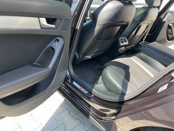 Audi A4 B8,5 Avant 2.0 TDi 130 kw S-line, manuál, top stav - 7