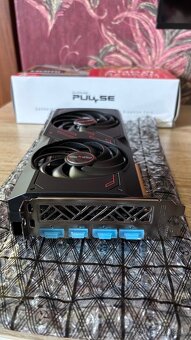 AMD Sapphire Pulse RX7600 8GB - 7