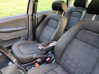 Prodám náhradní díly Škoda fabia 1 a nebo celý vůz - 7