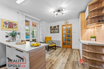 Prodej, domy/rodinný, 250 m2, Na Okrouhlíku 1556/29, Pražské - 7