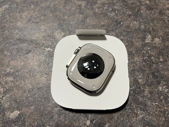 Apple Watch Ultra 1.generace, 49mm, Titan - 7
