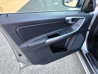Volvo XC60 D4/133kW SUMMUM - 7