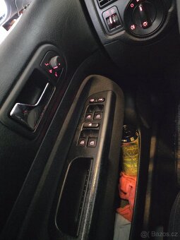 VW Golf 4  1.4 16V OCEAN verze - 7