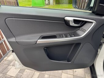 Volvo XC60 D3 120kW FWD velmi dobrý technický i vizuální sta - 7