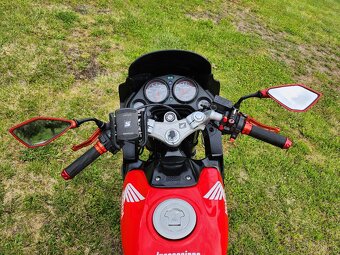 Honda CBR 125R - 7
