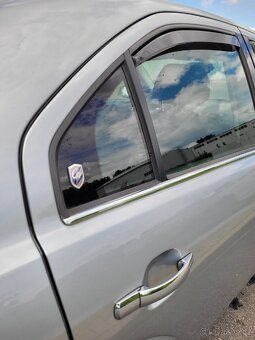 Ford Mondeo 2,0TDCI 96 kW GHIA Rok 2006 Najeto 218,000 km - 7