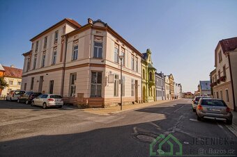 Prodej rodinného domu s restauraci. - 7