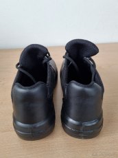 Prodám nove nepoužité pracovní boty, vel.42 - 7