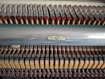 Pianino Dalibor + nastavitelná židlička - 7