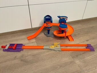 Hot Wheels dráhy (15 setů) - 7