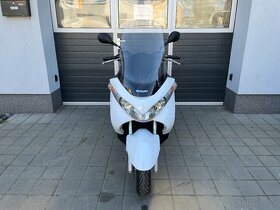 Suzuki Burgman 125 - 7