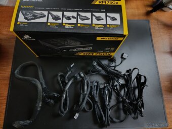 Prodám zdroj 750 Corsair golden - 7
