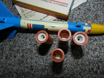 RAKETA PIONIER - ZVS DUBNICA r. 1982 - ČSSR - 7
