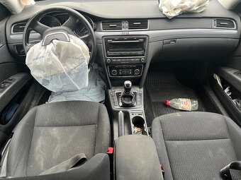 Vůz na díly Škoda Superb 2 kombi facelift 2014 CFGB NGD LF9E - 7