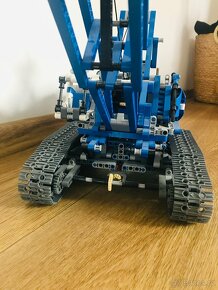 Lego Technic - Pásový jeřáb - 7