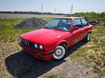 BMW E30 Coupe,1.8IS 100KW,manual,plasťák,Brillantrot,nádhern - 7