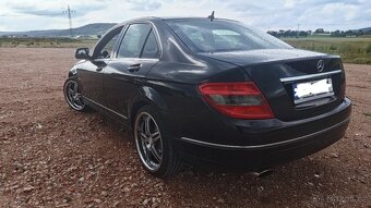 Prodám Vyměním Mercedes C W204 Najeto: 377 +++km V provozu o - 7