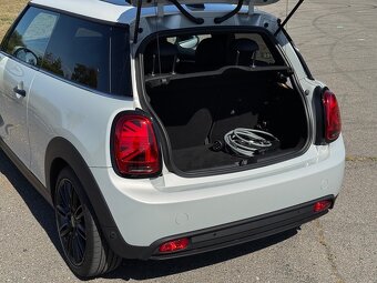 Mini Cooper SE ELEKTROMOBIL / SoH 99% / top výbava / DPH - 7